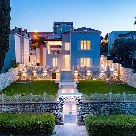 Spacious With Private Pool In Dubrovnik