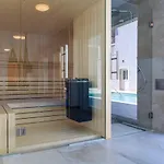 Βίλα Spacious With Private Pool In