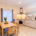 Spacious With Private Pool In Ντουμπρόβνικ