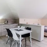 Spacious With Private Pool In * Ντουμπρόβνικ