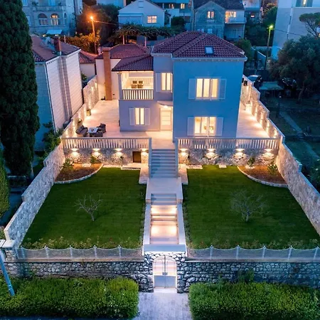 Spacious With Private Pool In * Dubrovnik