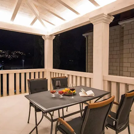 Villa Spacious With Private Pool In Dubrovnik