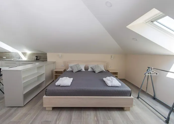 Villa Spacious With Private Pool In Dubrovnik