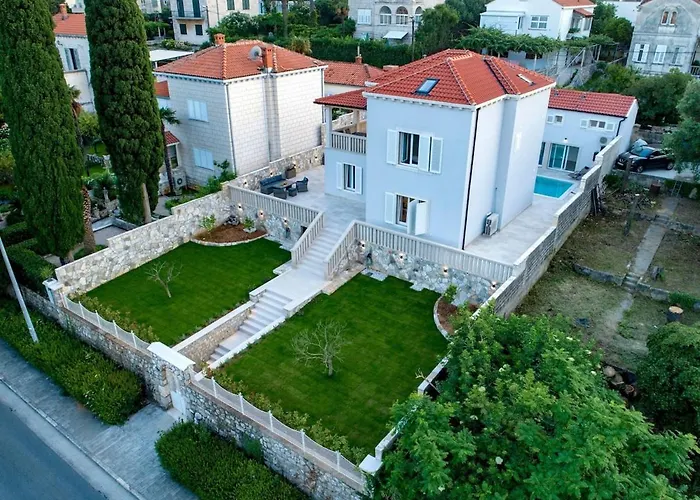 Spacious With Private Pool In * Dubrovnik