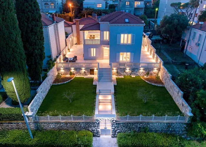 Spacious With Private Pool In * Dubrovnik