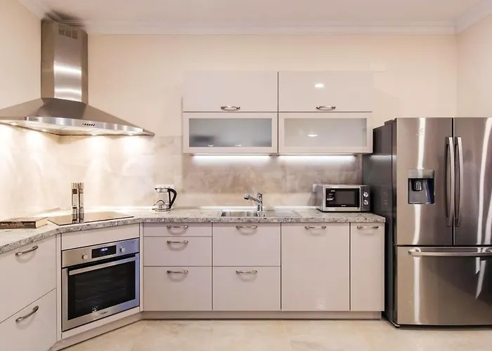 Spacious With Private Pool In Dubrovnik